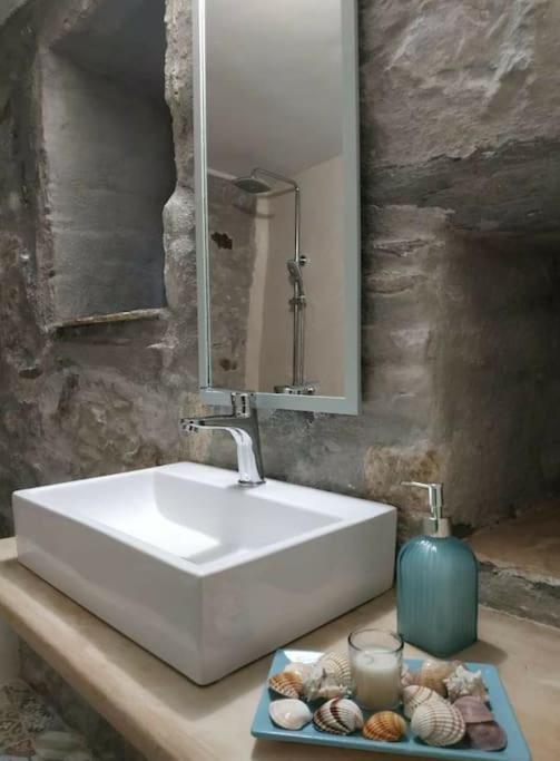 Ano Syros Marvellous Oven Apartment Exterior photo